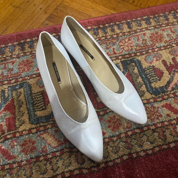 Zara white pointed heels US7.5 - Picture 1 of 4